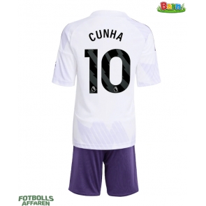 Manchester United Matheus Cunha #10 Bortaställ Barn 2025-26 Kortärmad (+ Korta byxor)